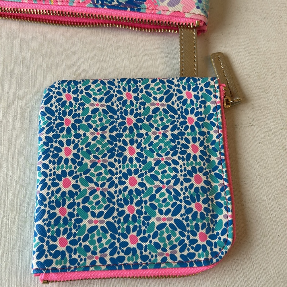 Lilly Pulitzer Splendor in the Sand Brand New  Tech Pouch - Picture 12 of 16